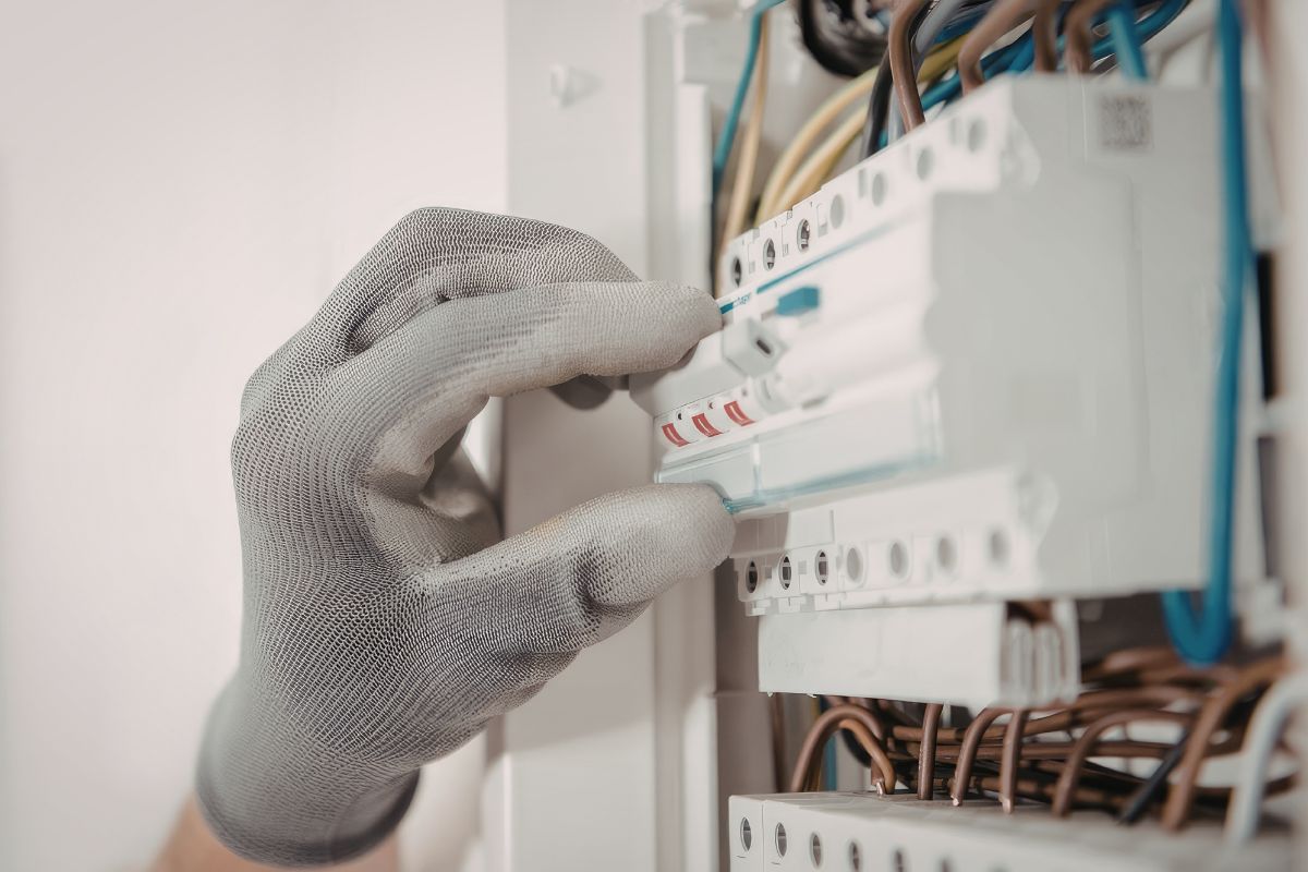 know if electrical panel needs upgrade