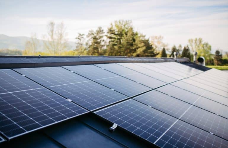 do solar panels work during power outage