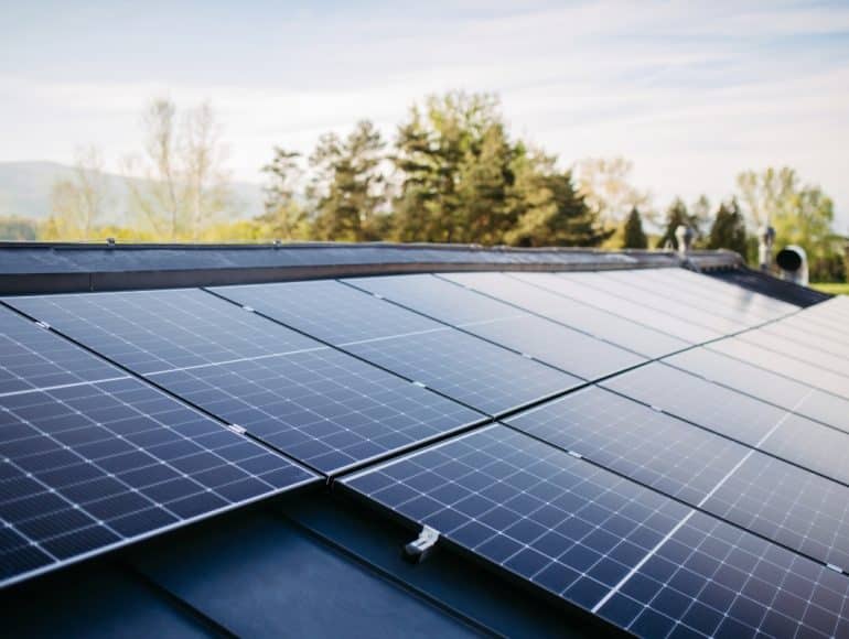 do solar panels work during power outage