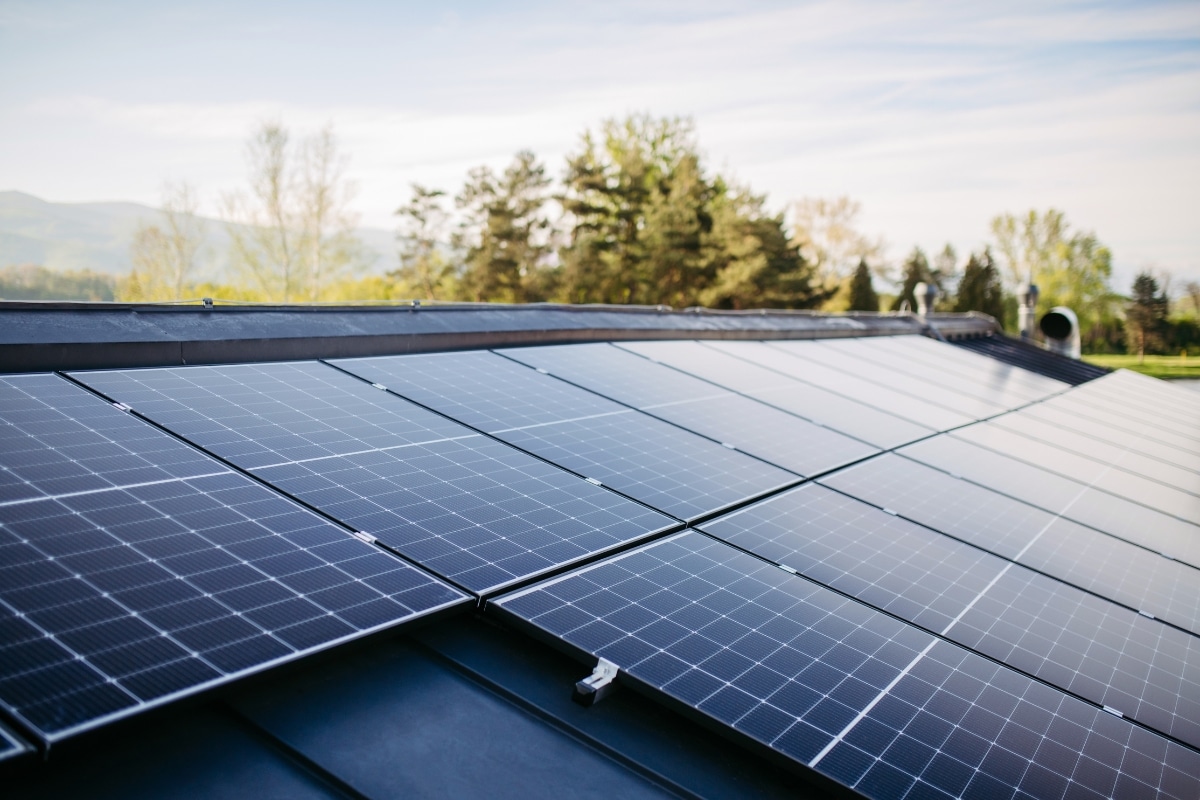 do solar panels work during power outage