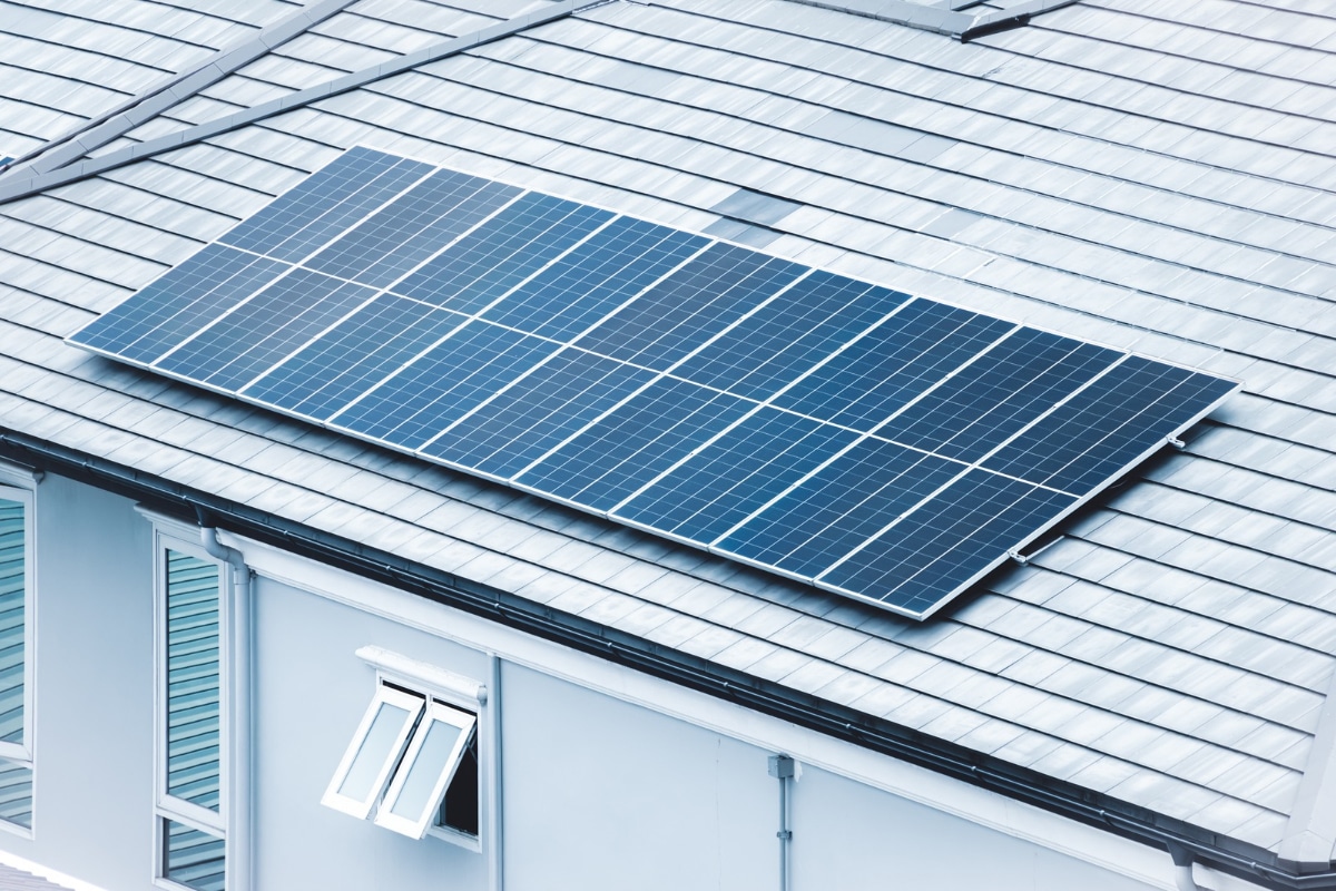 how long solar panels last
